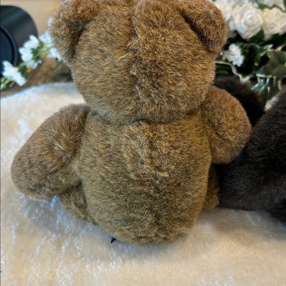 Collector Gund bears. - Picture 8 of 9